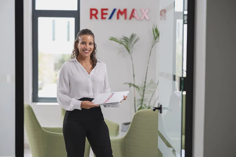 Michelle, Sales Associate at Team DMM, in the office