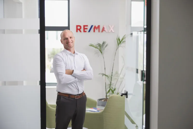 Peter, Sales Associate at Team DMM, in the office