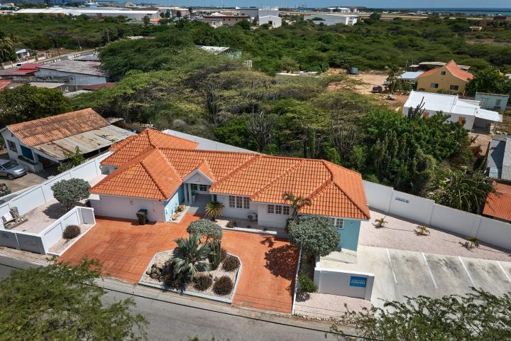 Caya Avenida Milio J. Croes 84-B