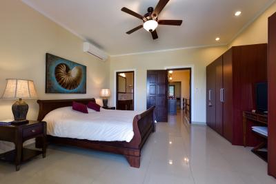 Aruba Breeze B-1, photo 17 of 36