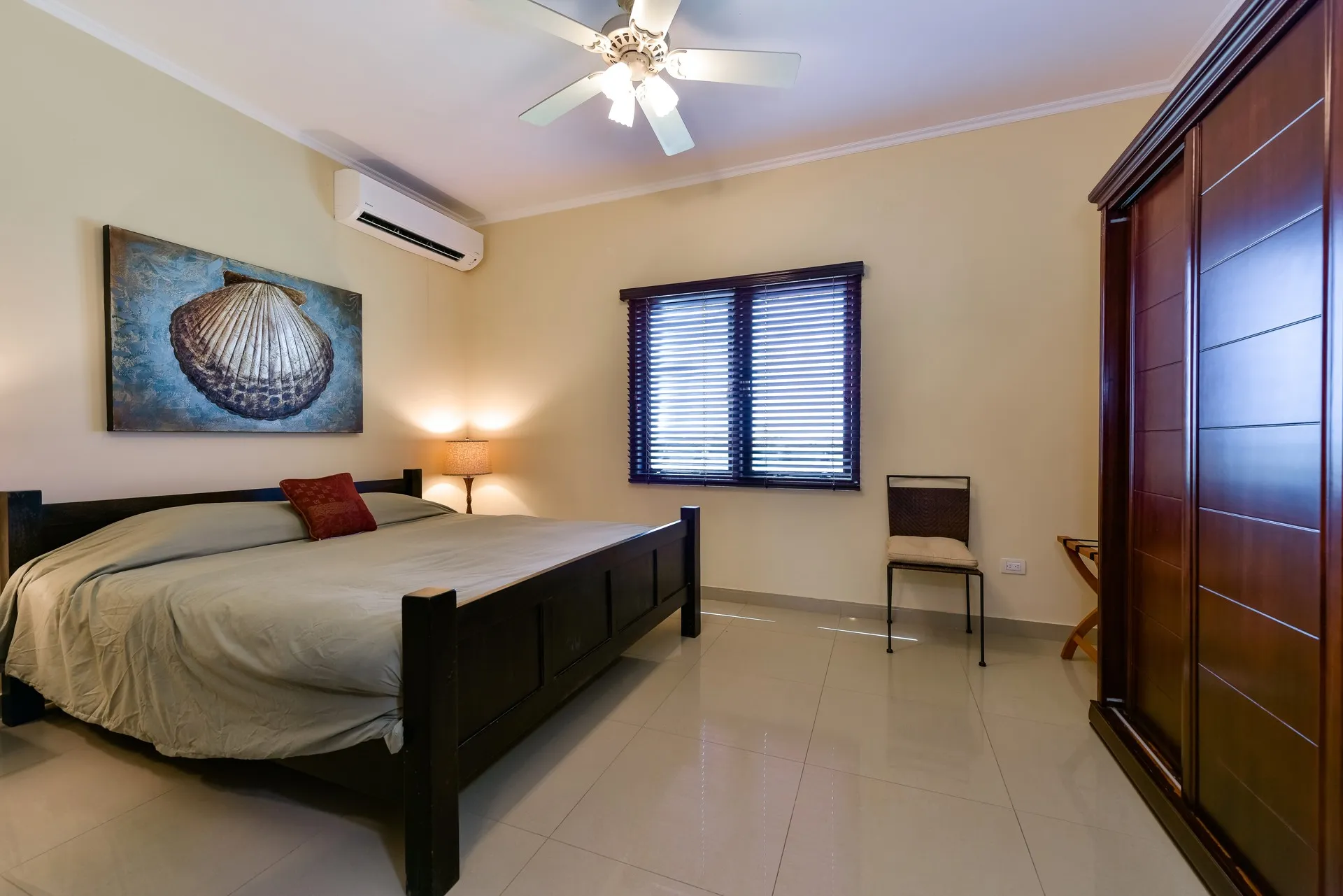 Aruba Breeze B-1, photo 21 of 36