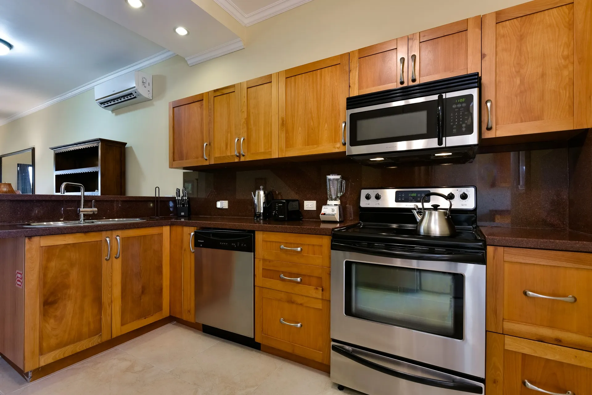 Condominium for Sale in Eagle Beach, Aruba - Aruba Breeze B-1, photo 5 of 36