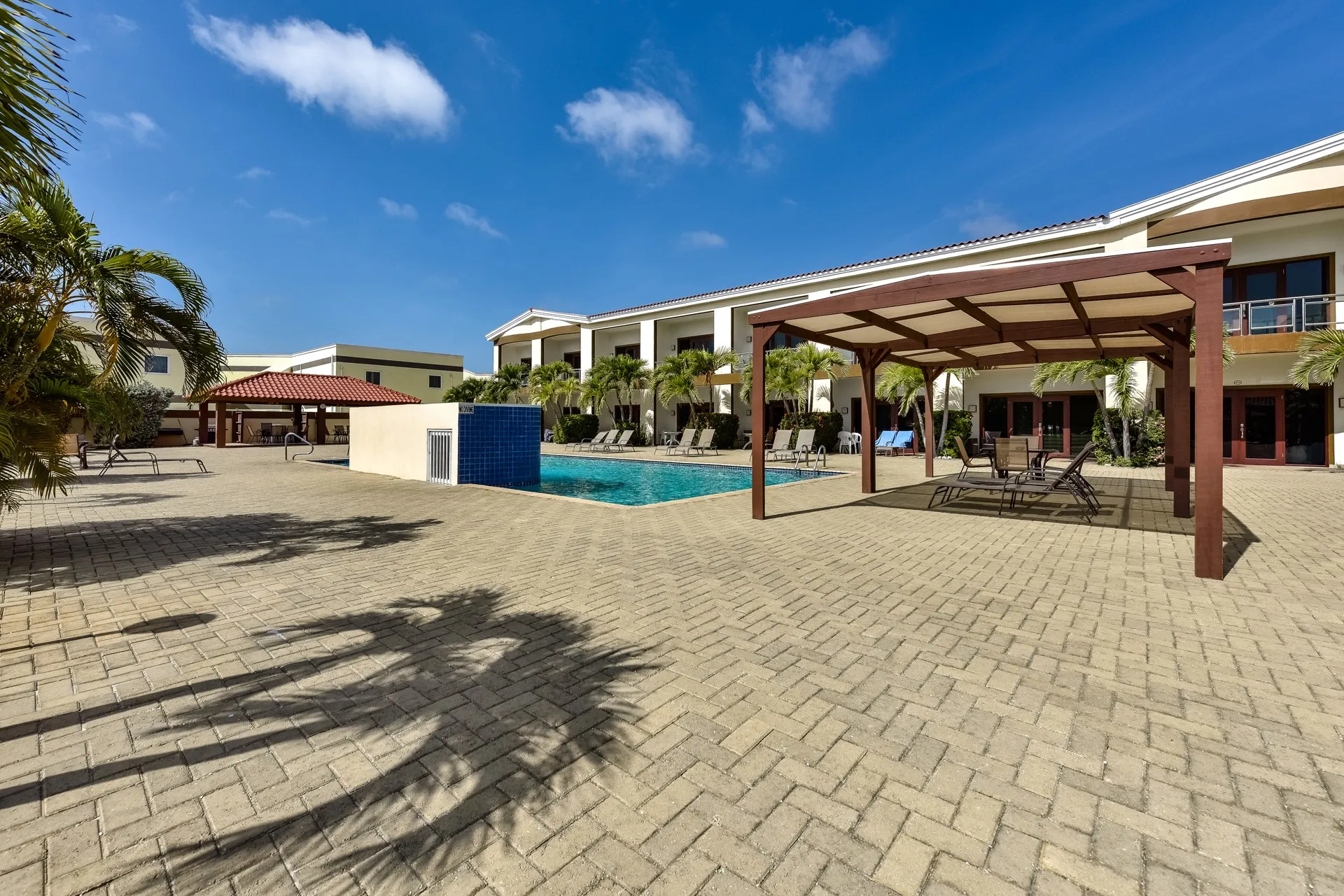 Aruba Breeze B-1, photo 30 of 36