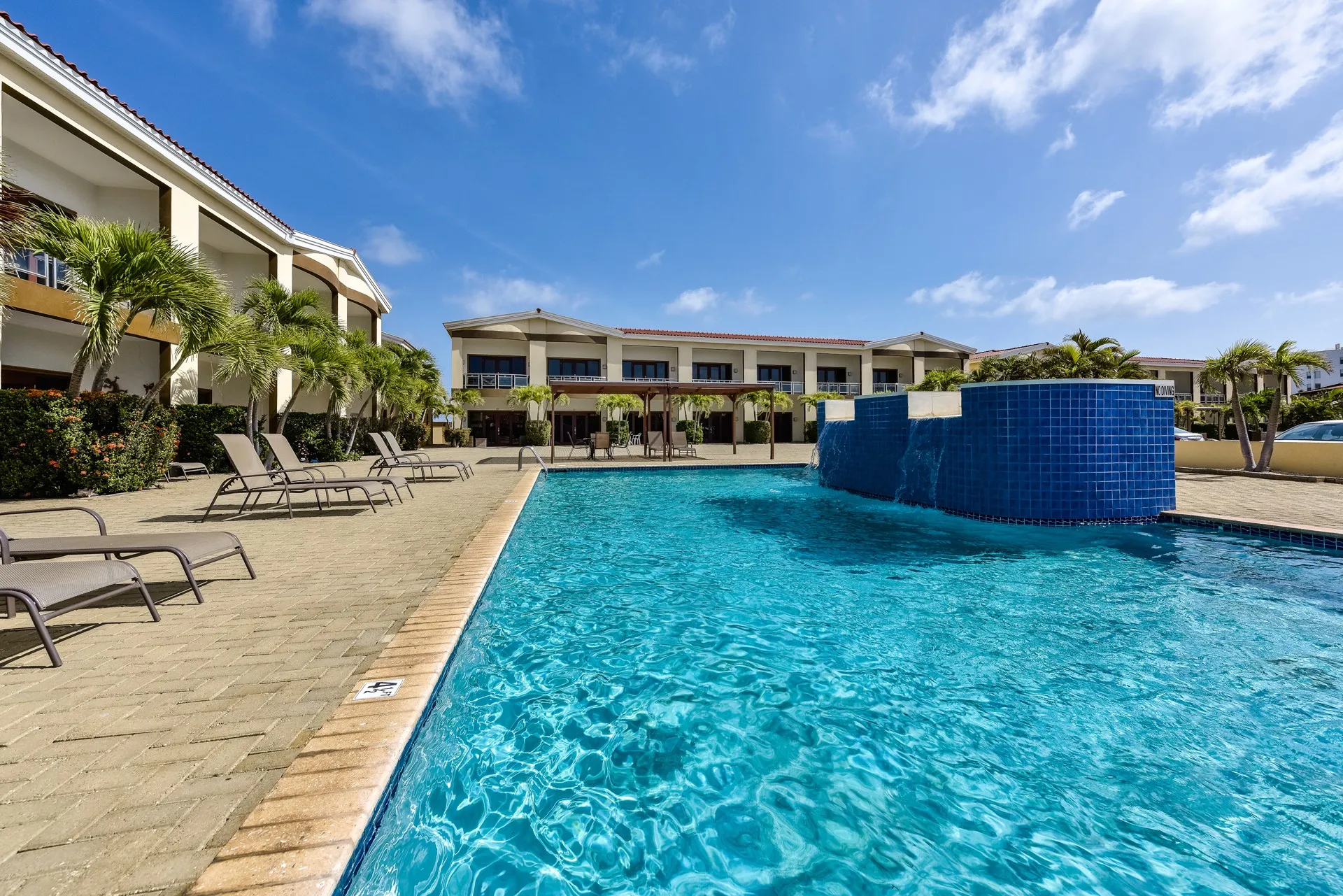 Aruba Breeze B-1, photo 25 of 36