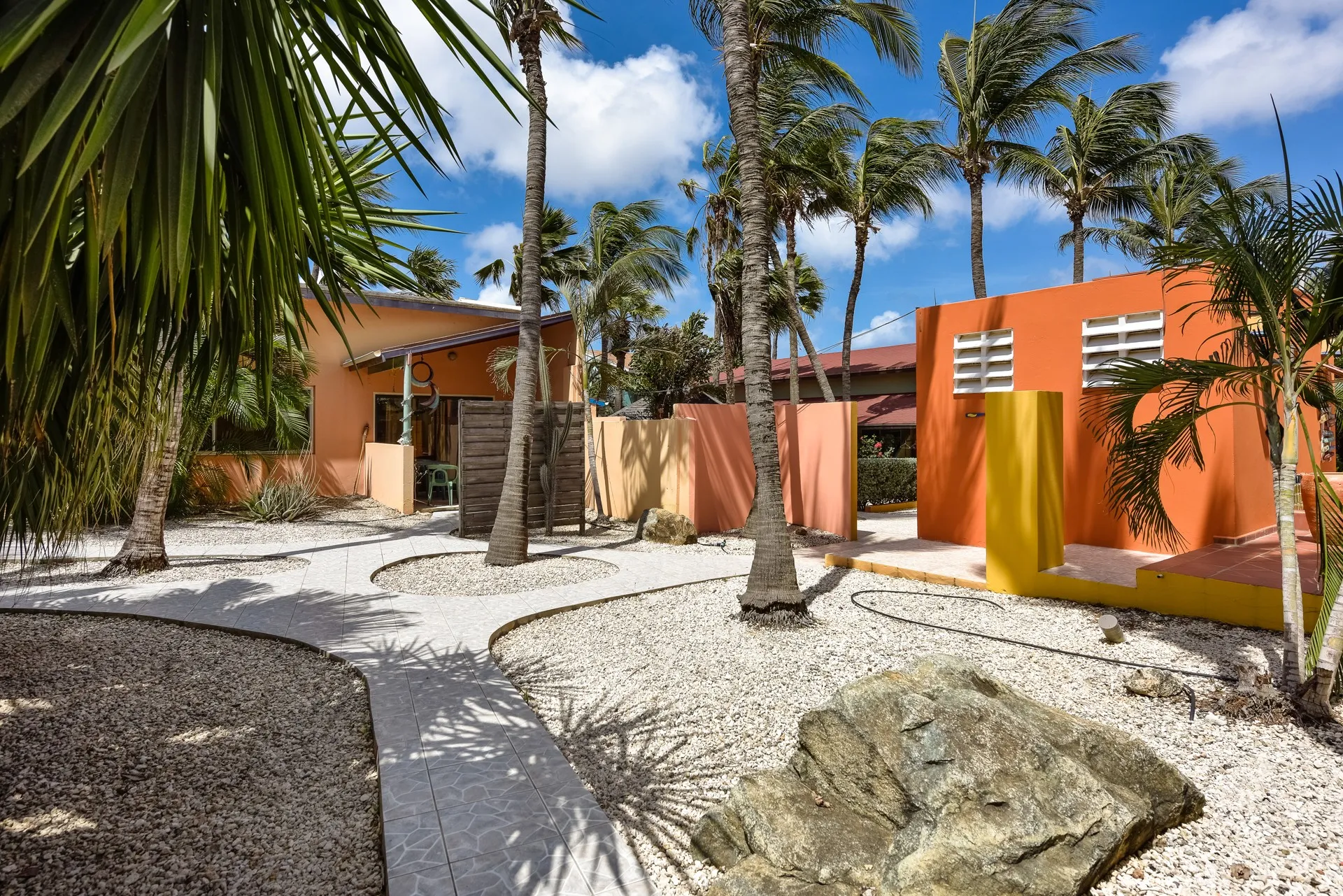 Papaya 9-G Apartment Complex, photo 16 of 39