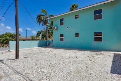 Papaya 9-J Apartment Complex, photo 13 of 28