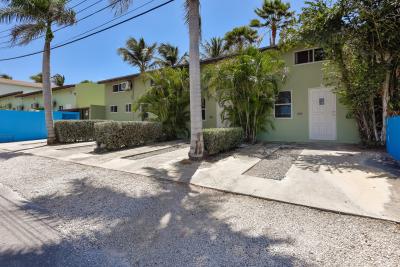 Papaya 9-J Apartment Complex, photo 15 of 28