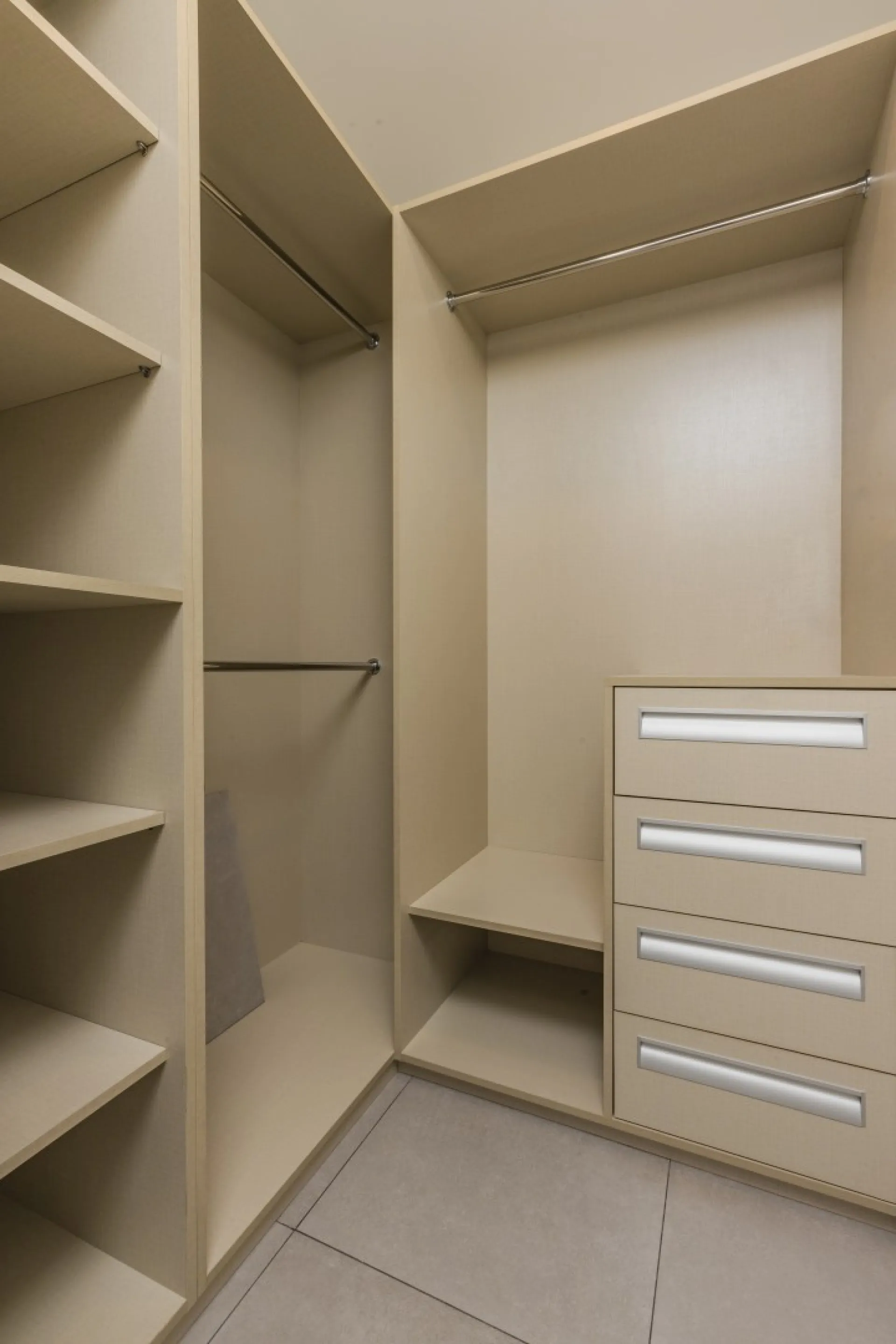 Harbour House 423S, photo 13 of 30