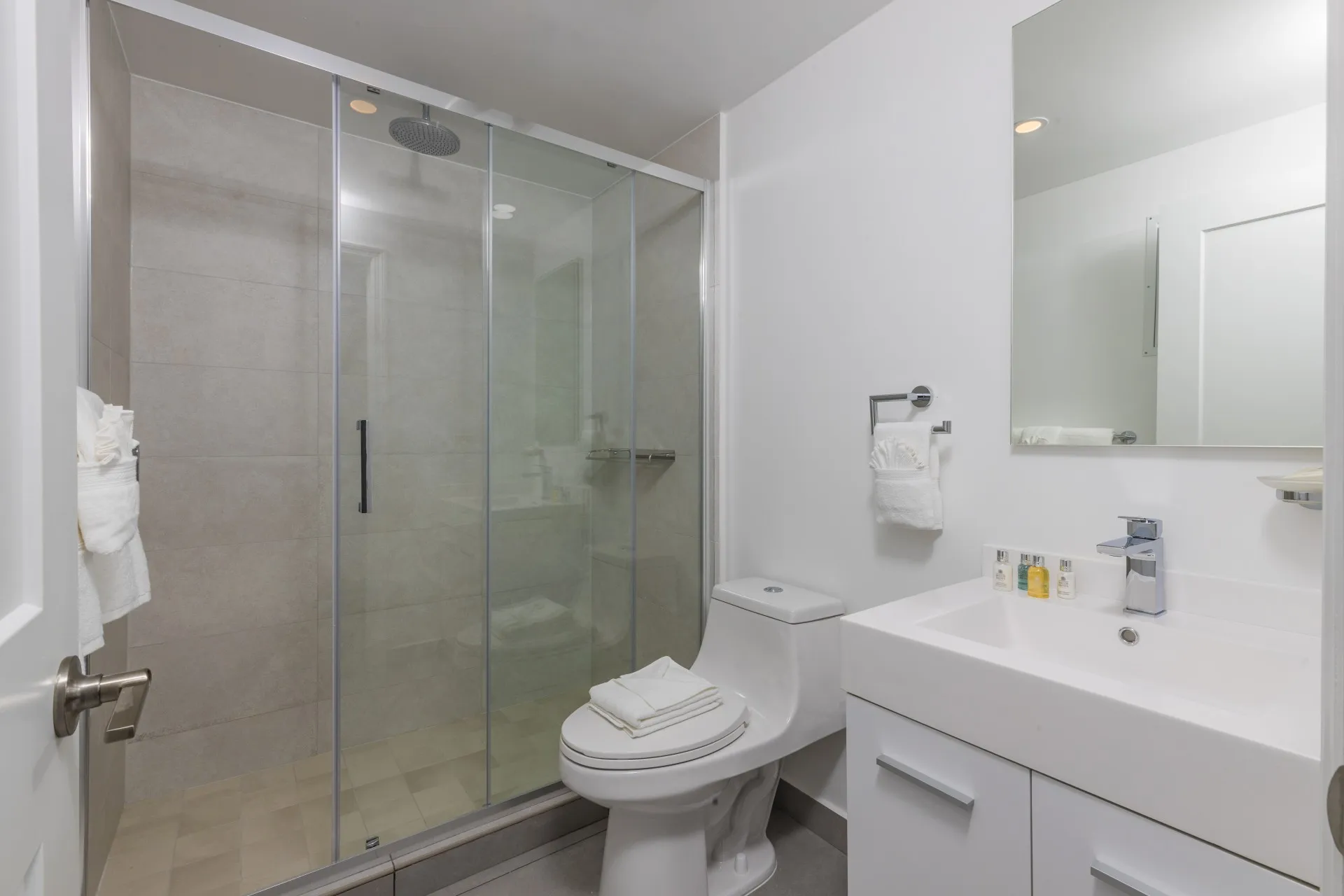 Harbour House 423S, photo 14 of 30