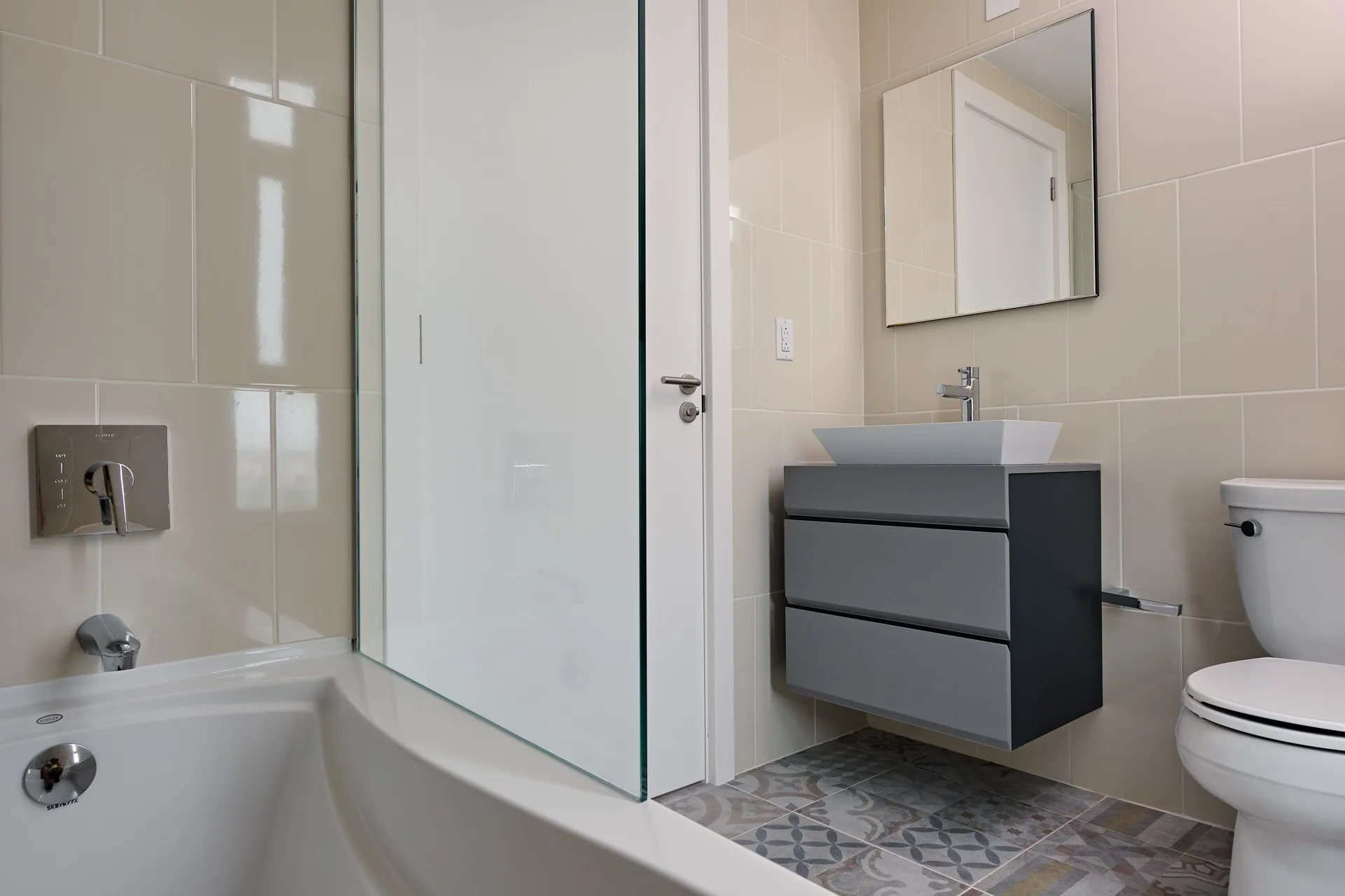 Acqua Condominium 217, photo 27 of 33