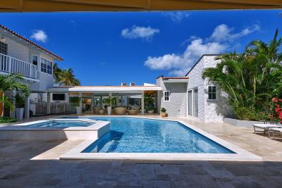Luxury Oranjestad Villa, photo 21 of 65