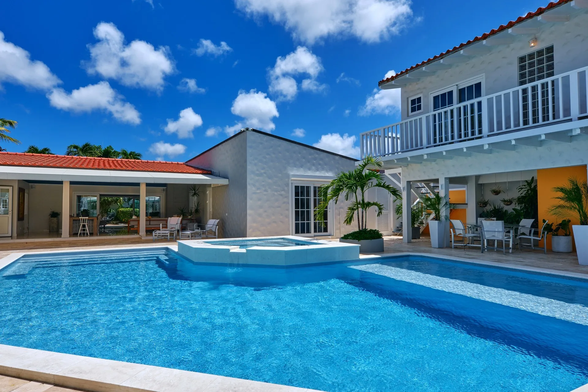 Luxury Oranjestad Villa, photo 39 of 65