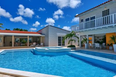 Luxury Oranjestad Villa, photo 39 of 65
