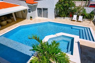 Luxury Oranjestad Villa, photo 46 of 65