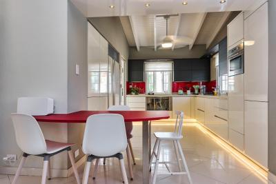 Luxury Oranjestad Villa, photo 10 of 65