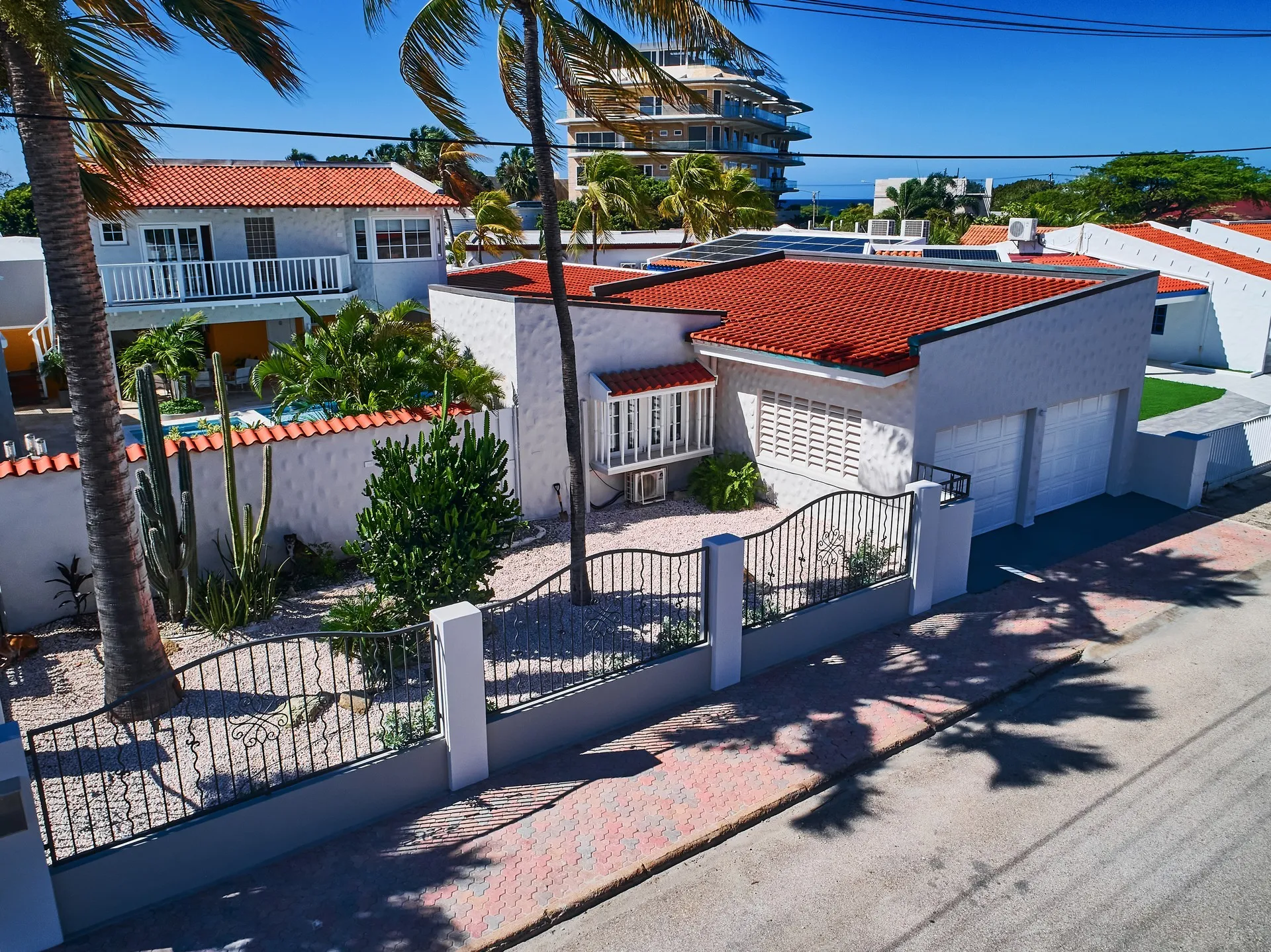 Luxury Oranjestad Villa, photo 56 of 65