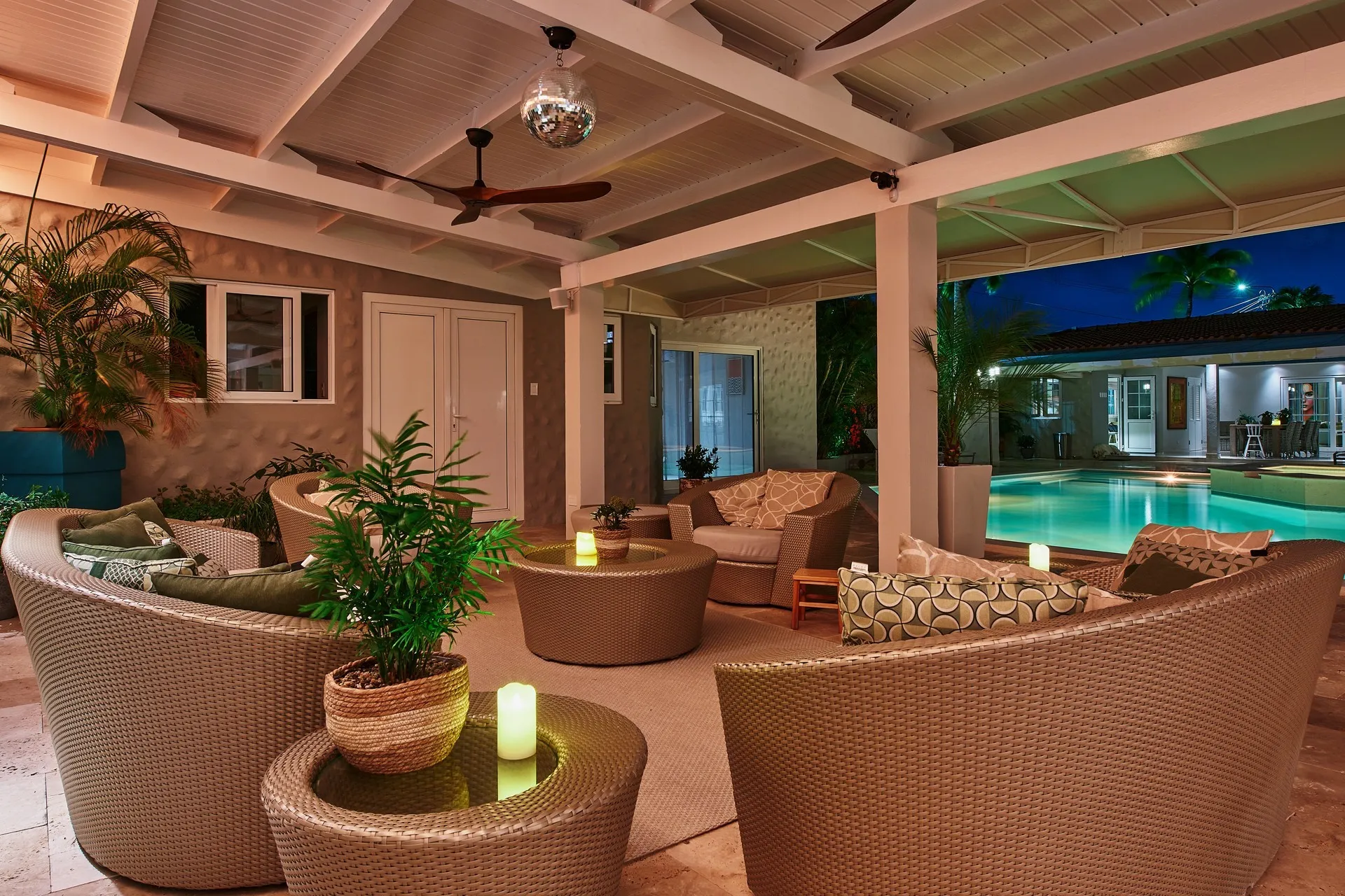 Luxury Oranjestad Villa, photo 54 of 65