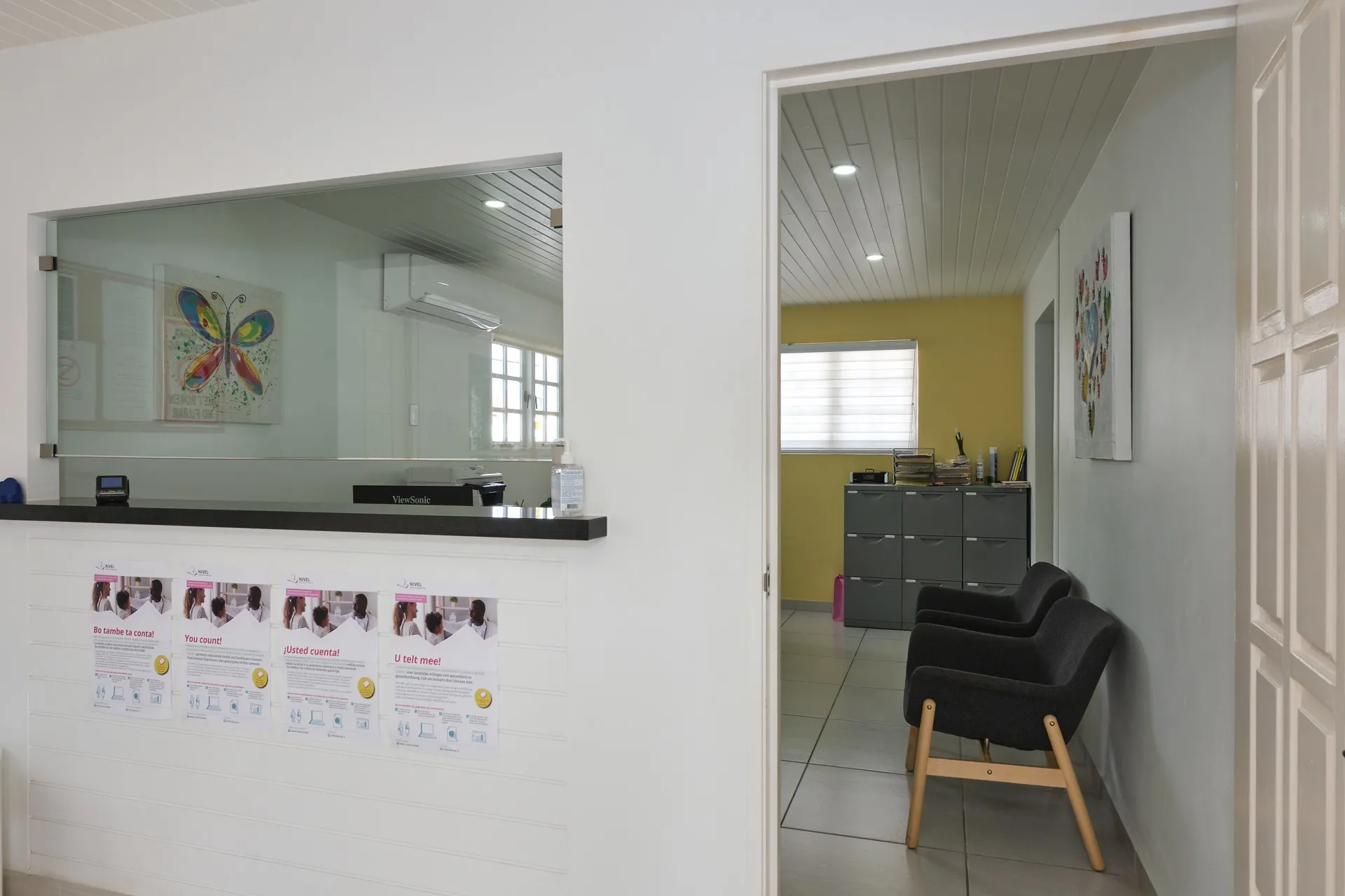 Commercial for Sale in Oranjestad, Aruba - Caya Avenida Milio J. Croes 84-B, photo 3 of 34