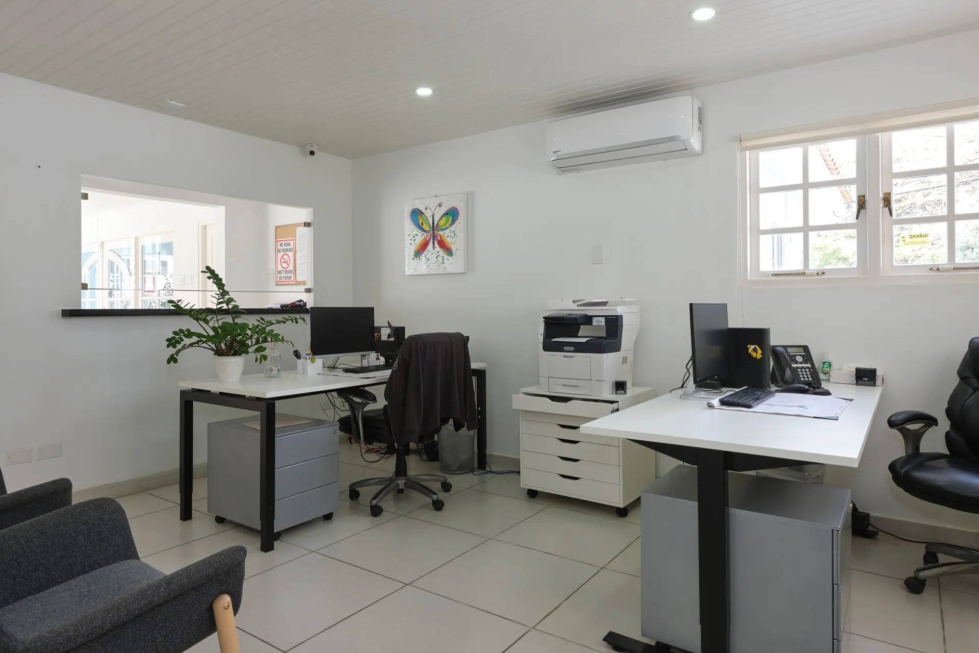 Commercial for Sale in Oranjestad, Aruba - Caya Avenida Milio J. Croes 84-B, photo 5 of 34