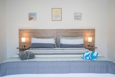 Residential for Sale in Eagle Beach, Aruba - Elegant New Villa in Safir, photo 6 of 47