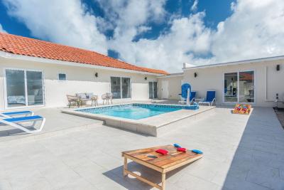 Residential for Sale in Eagle Beach, Aruba - Elegant New Villa in Safir, photo 4 of 47