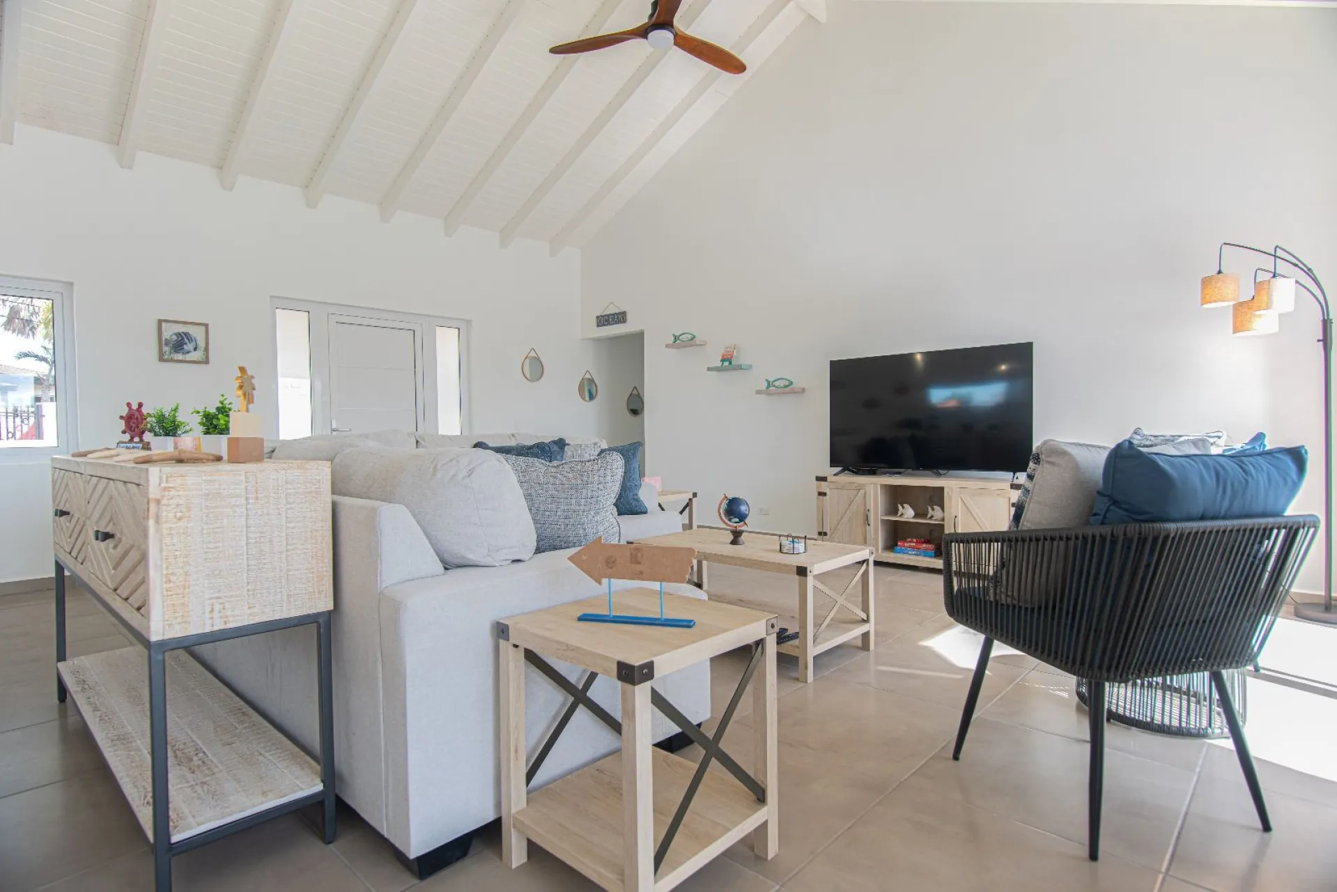 Elegant New Villa in Safir, photo 46 of 47