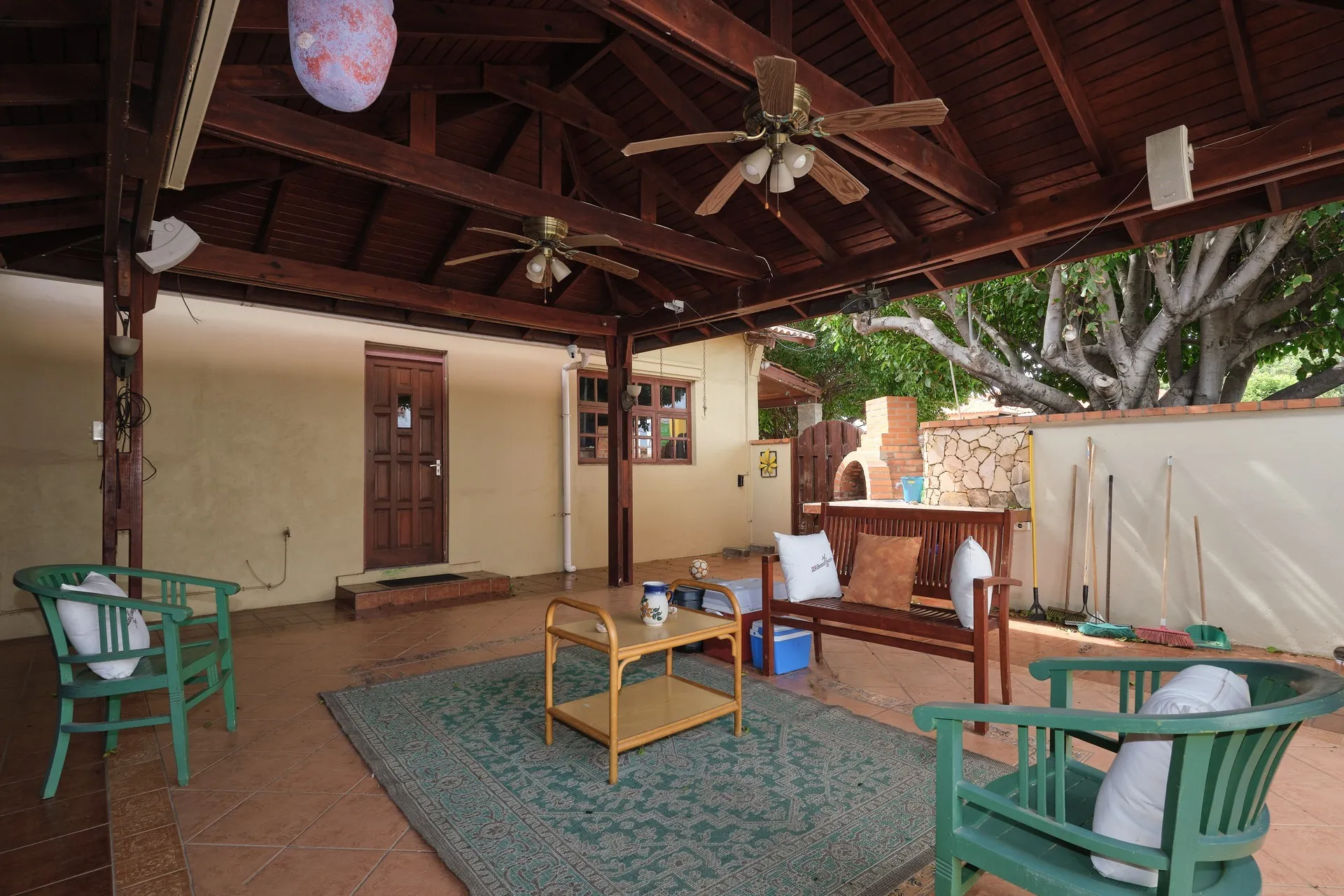 Residential for Sale in Oranjestad, Aruba - Uruguaystraat 1, photo 2 of 28