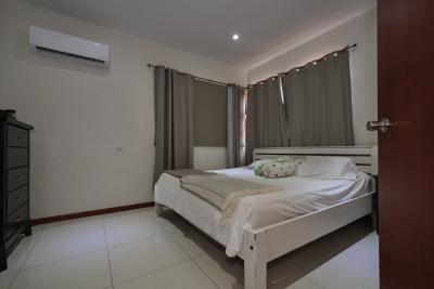 Residential for Sale in Oranjestad, Aruba - Uruguaystraat 1, photo 5 of 28