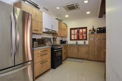 Residential for Sale in Oranjestad, Aruba - Uruguaystraat 1, photo 4 of 28