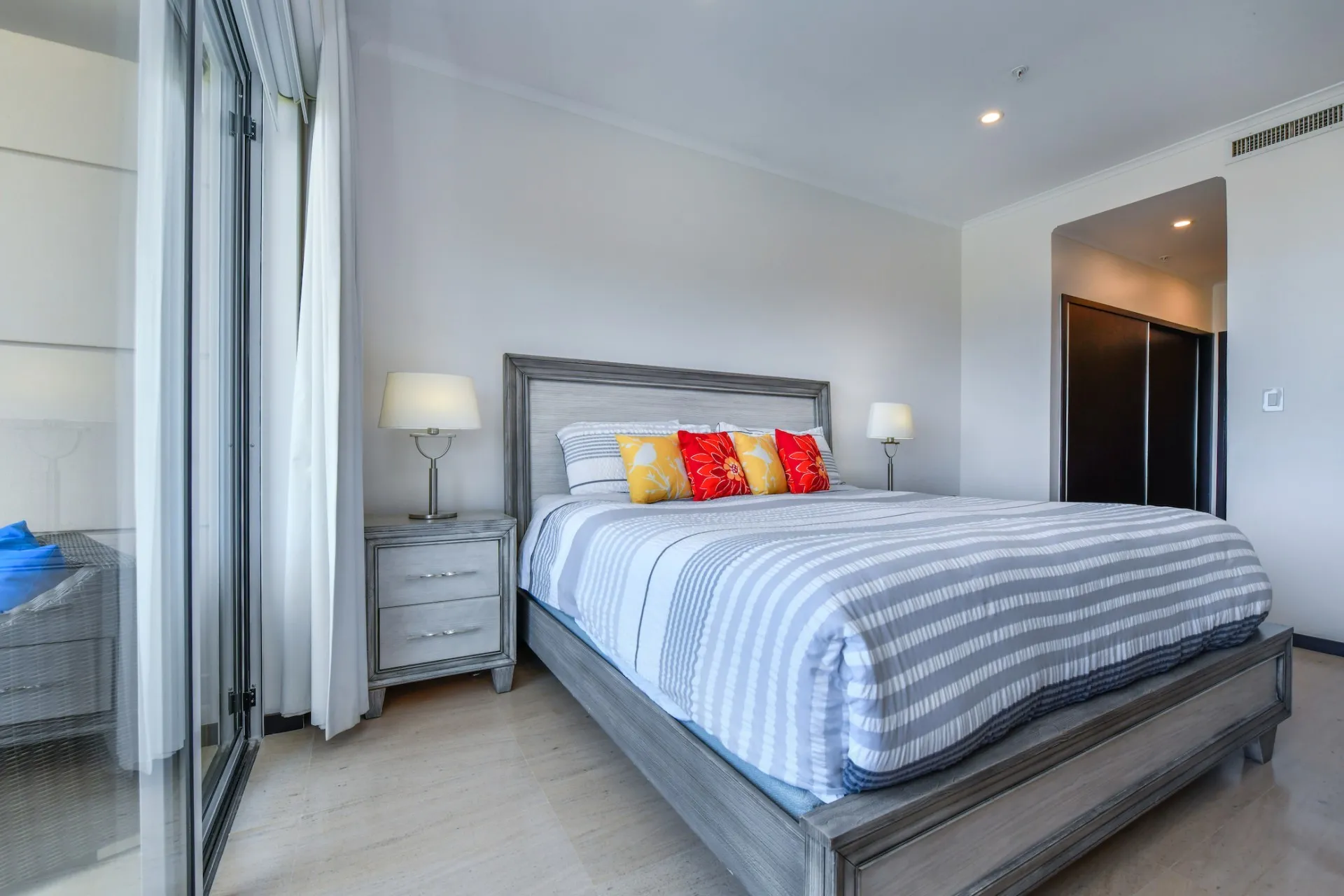 5th Floor Condo at Le Vent, photo 8 of 28