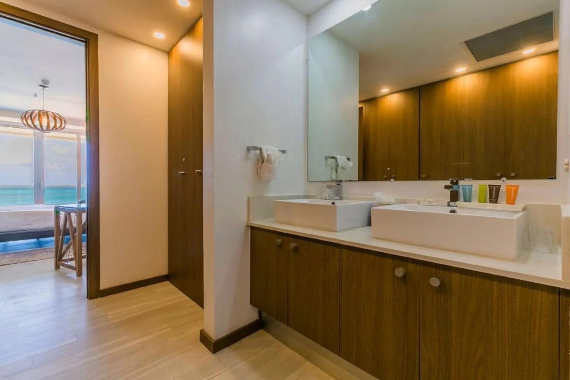 Condominium for Sale in Eagle Beach, Aruba - 3 Bedroom Penthouse Ocean View, photo 6 of 11