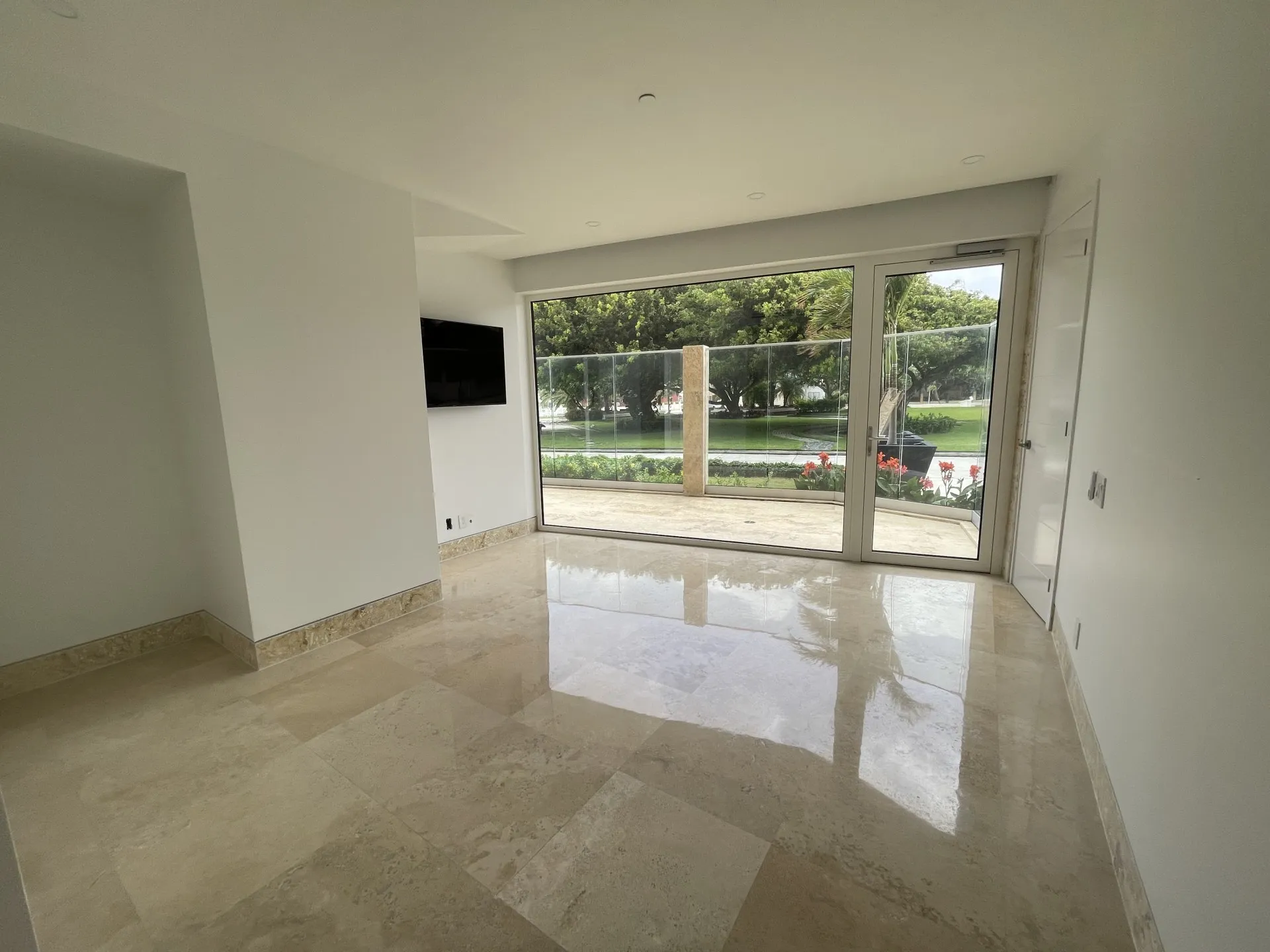 Coral Shell Condominium Unit 2