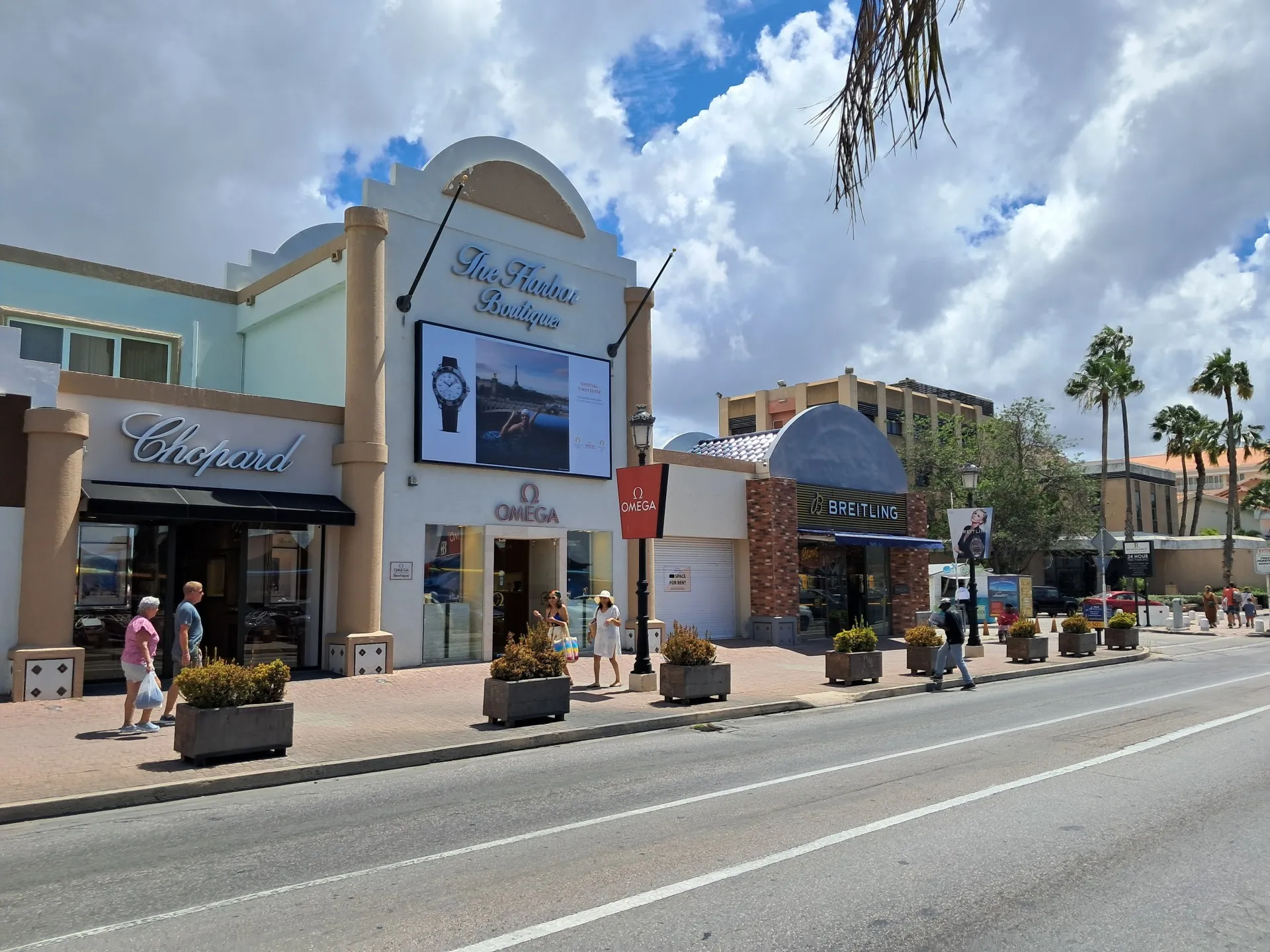 The Harbor Retail Space for Rent, photo 9 of 21