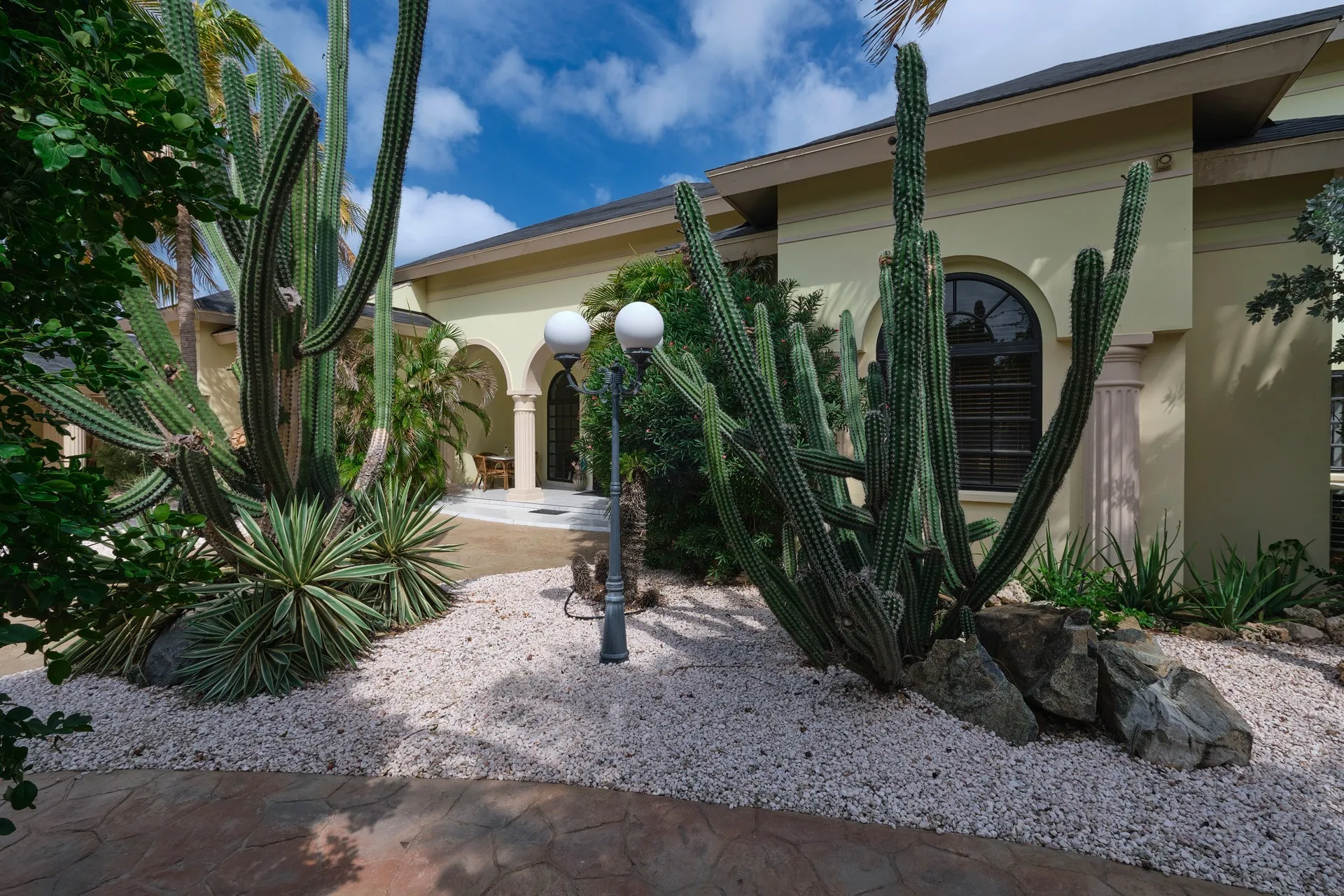 Oranjestad Luxury Villa, photo 9 of 68