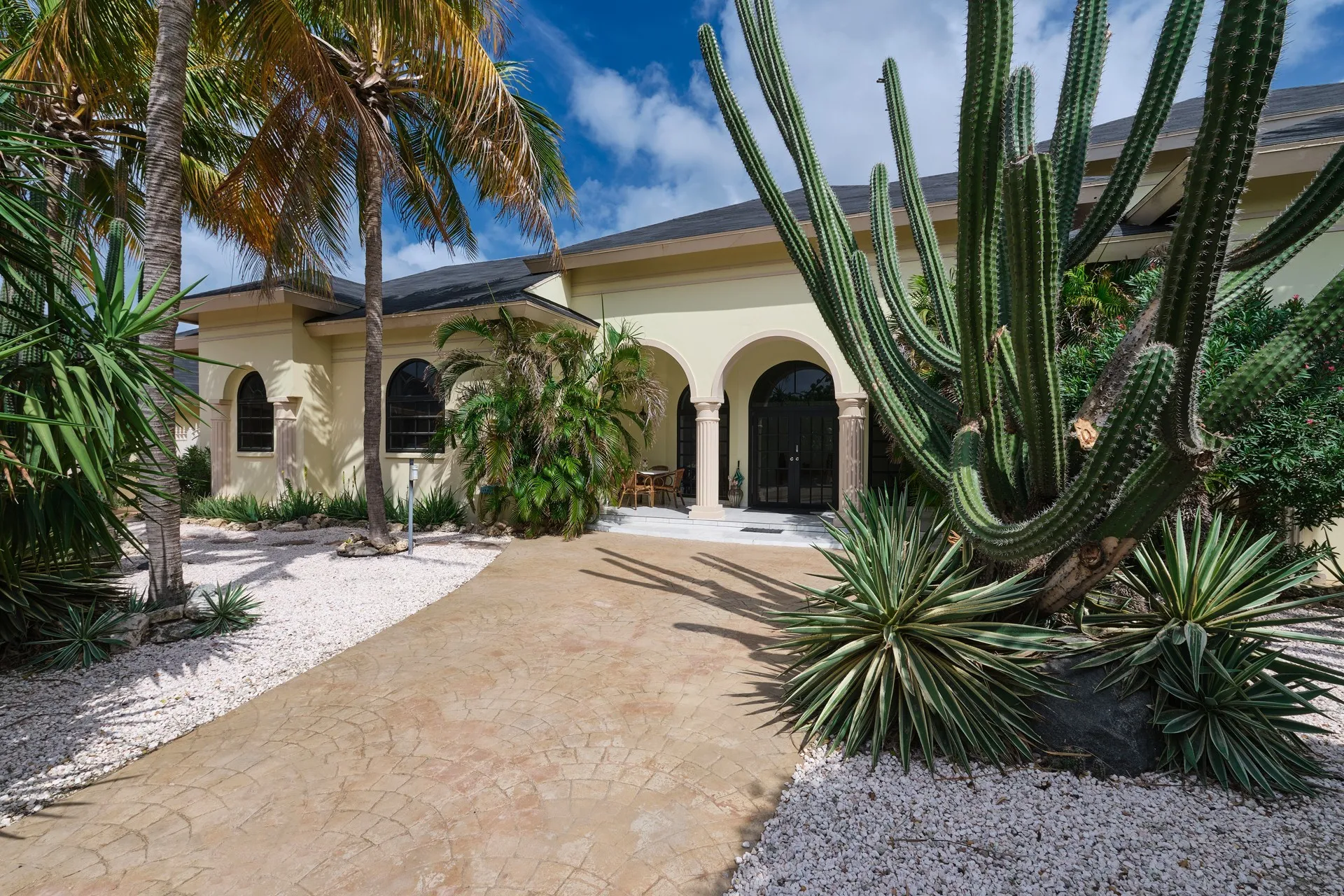Oranjestad Luxury Villa, photo 10 of 68
