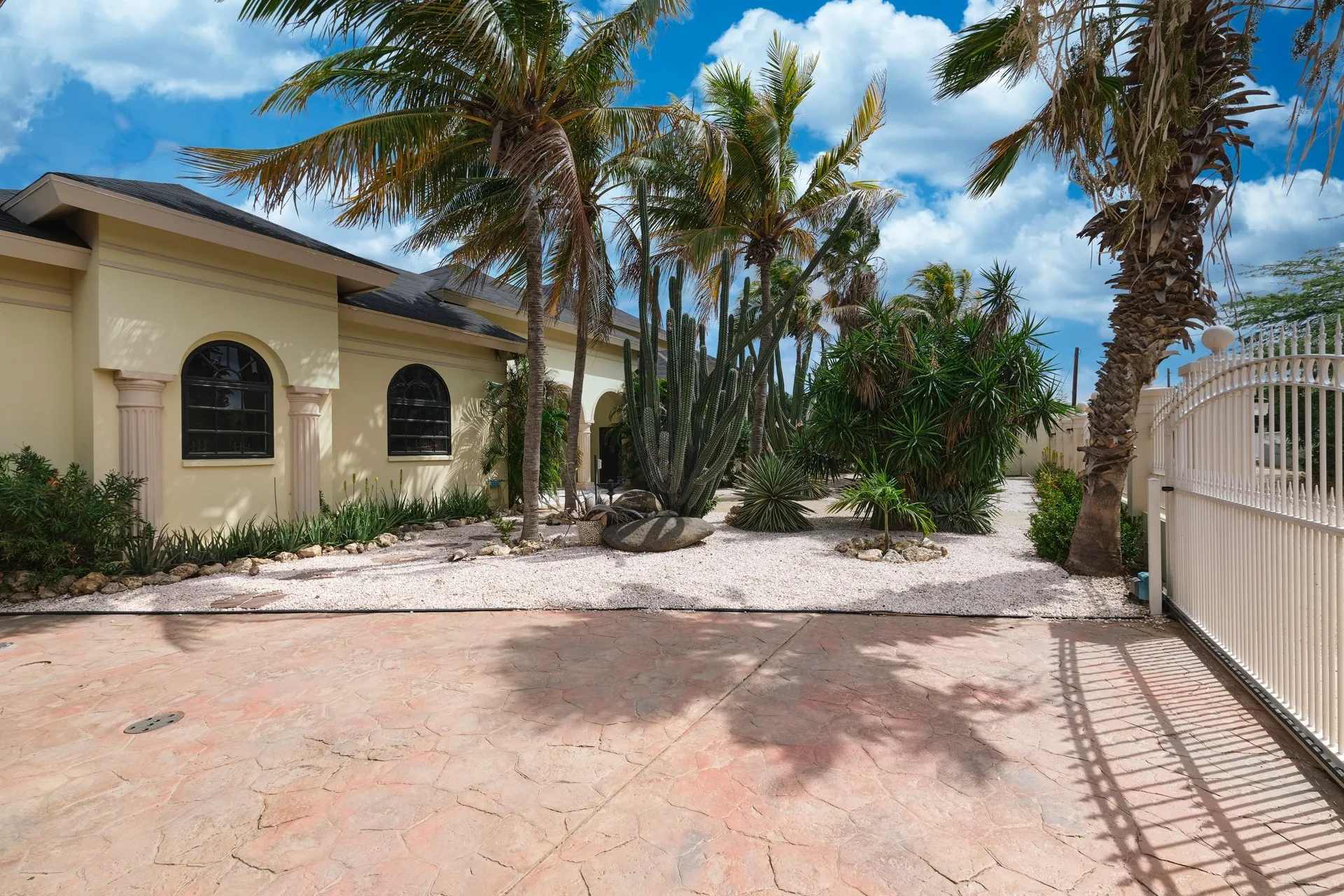 Oranjestad Luxury Villa, photo 13 of 68