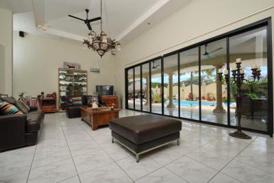 Oranjestad Luxury Villa, photo 15 of 68