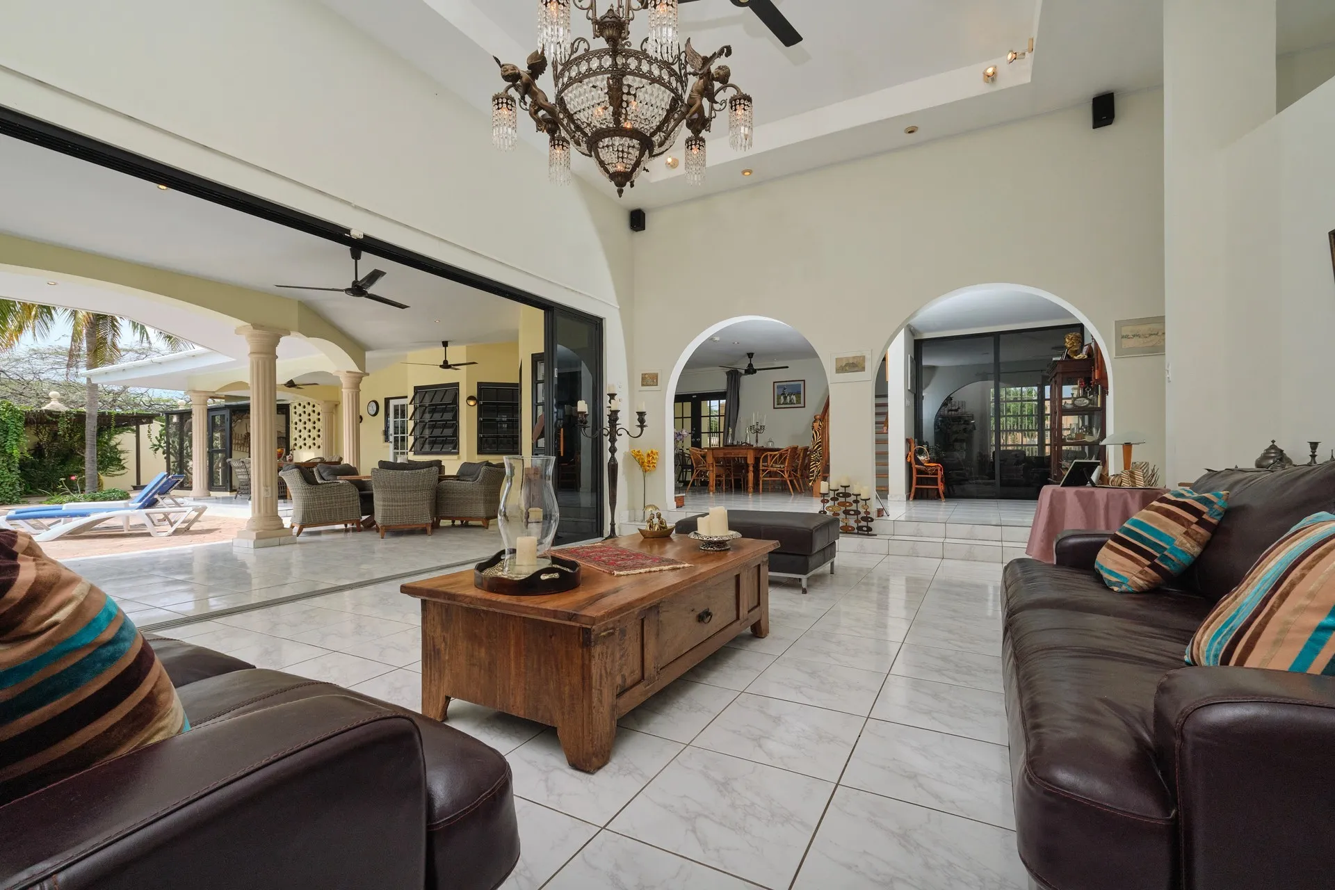 Oranjestad Luxury Villa, photo 16 of 68