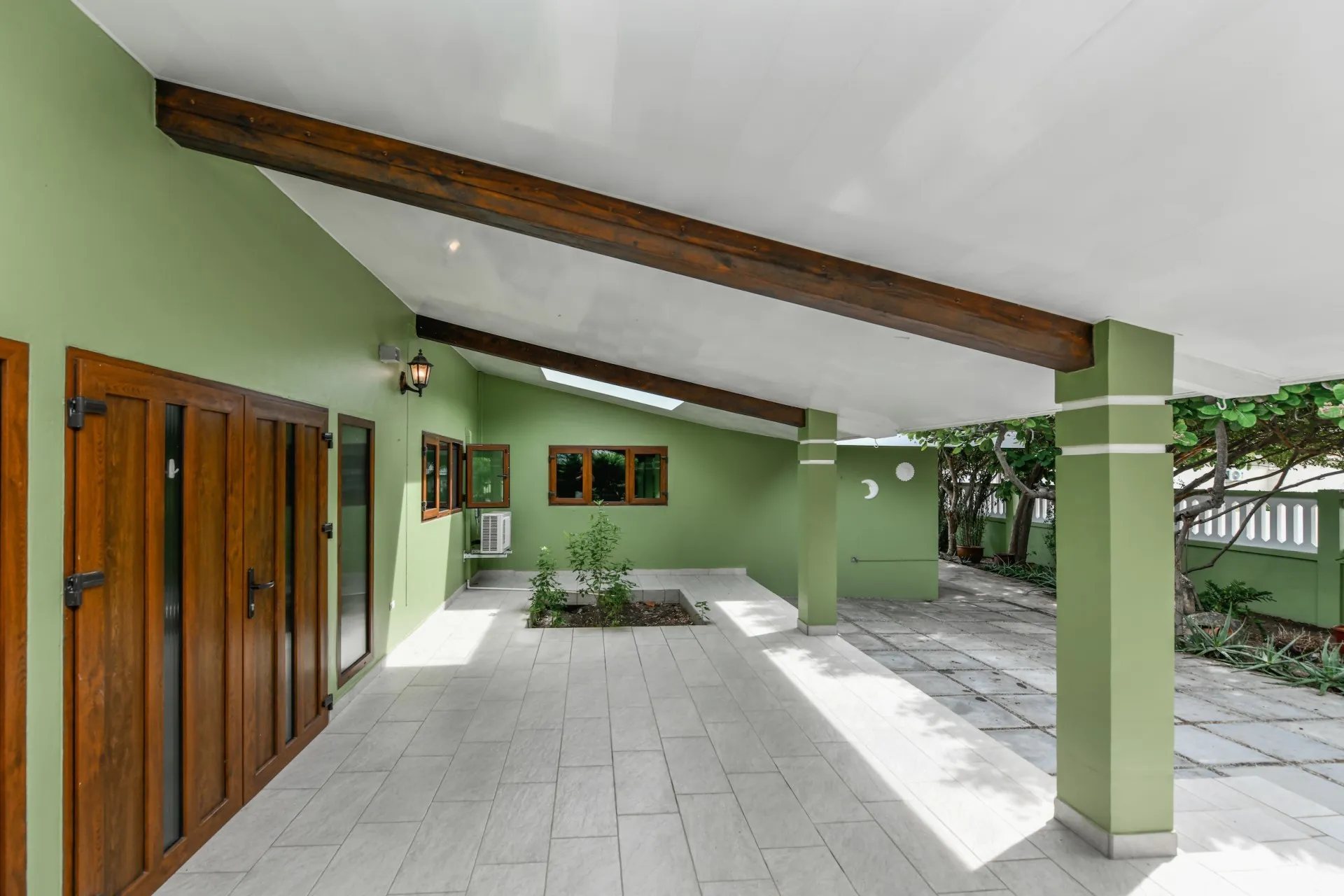 Seroe Blanco 52-L, photo 10 of 33