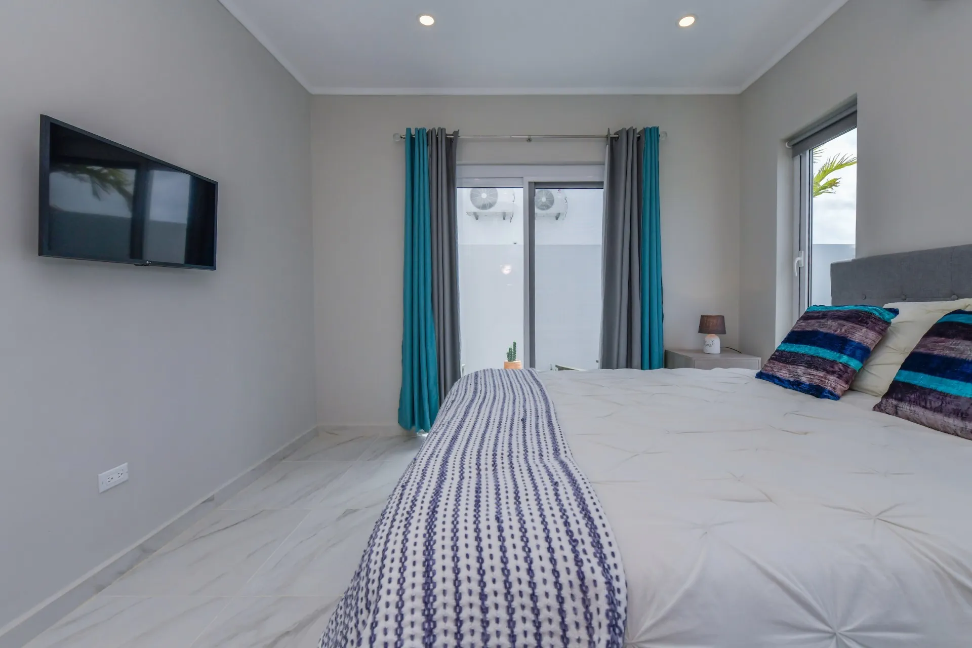 Reina Sophia Residences, photo 40 of 43