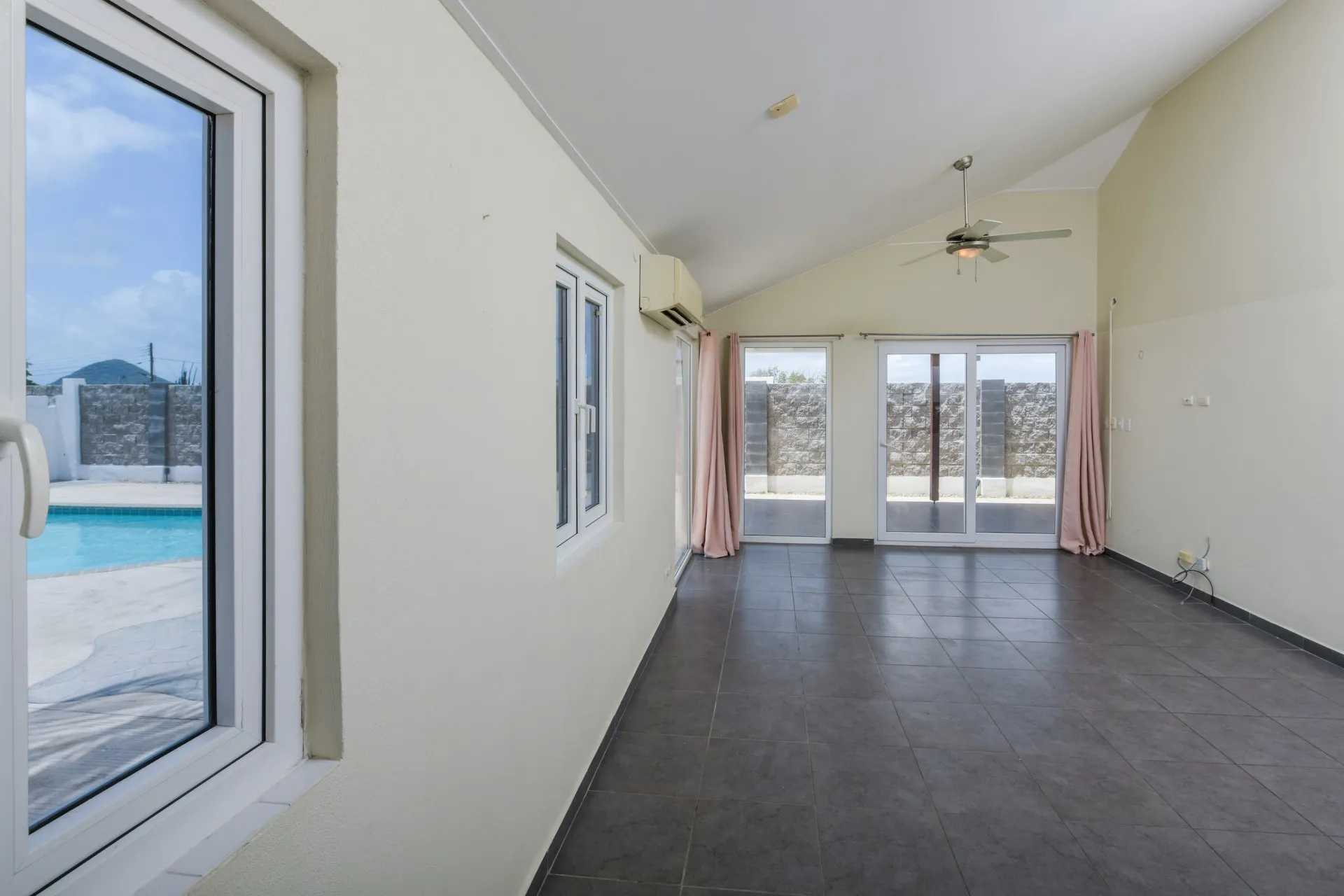 Modanza Villa Park 119, photo 35 of 43