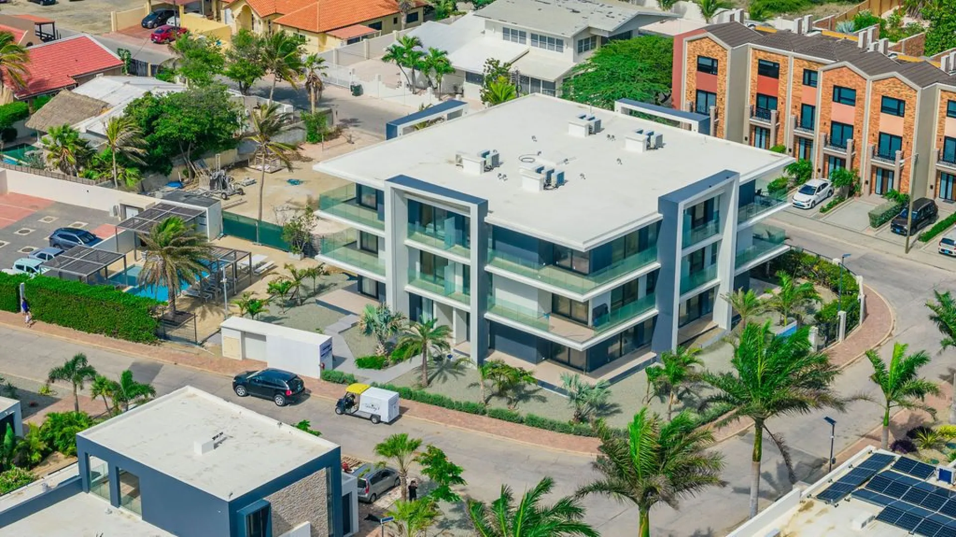 ARASHI BOUTIQUE CONDOMINIUMS, photo 15 of 16
