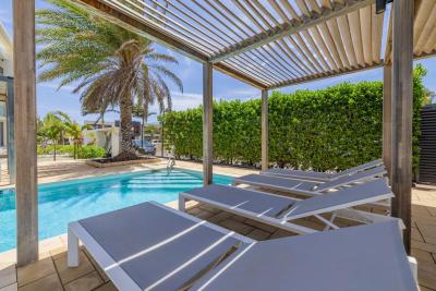 ARASHI BOUTIQUE CONDOMINIUMS, photo 10 of 12