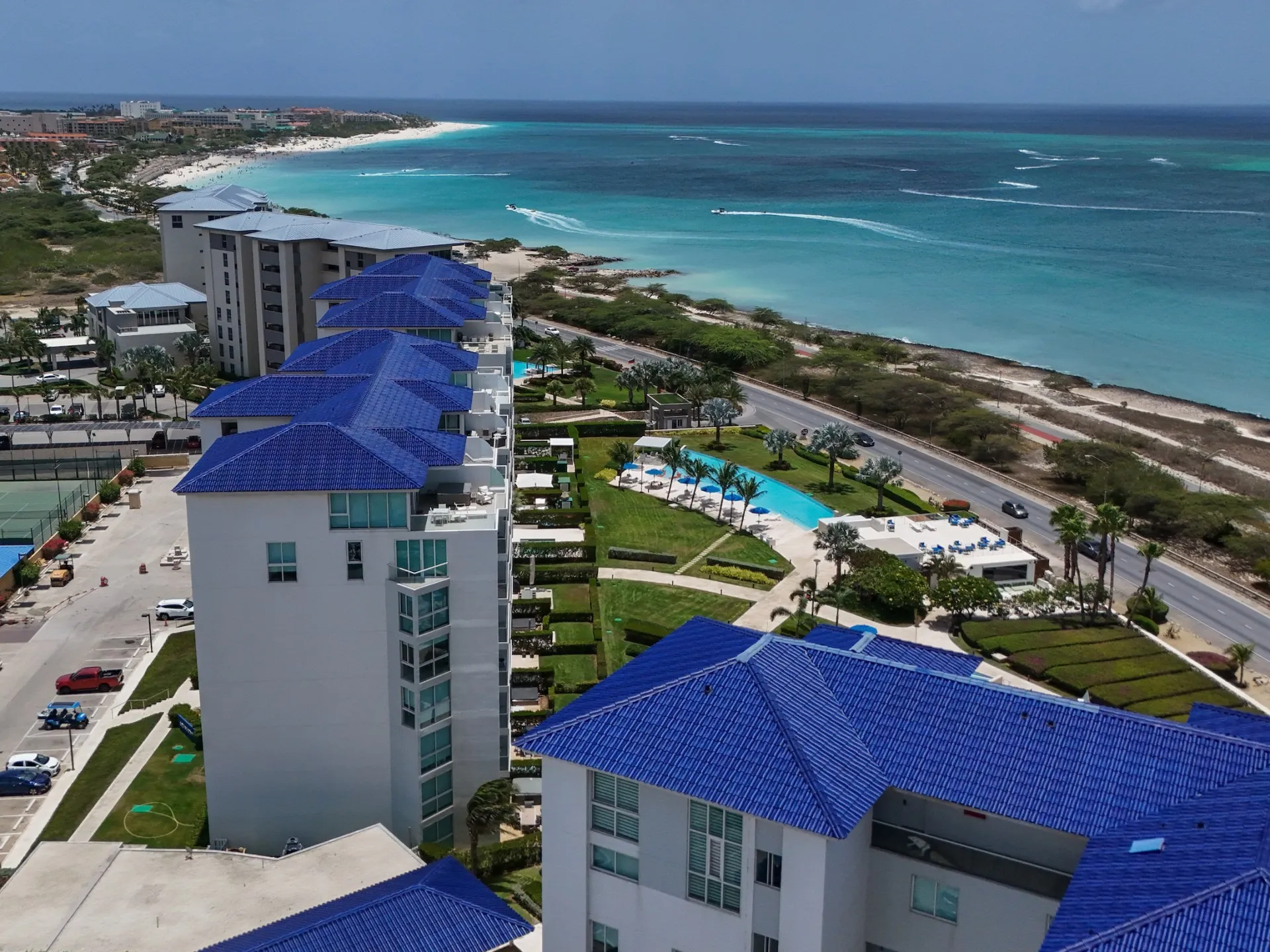 Blue Residences 3-Bedroom Penthouse, photo 11 of 51