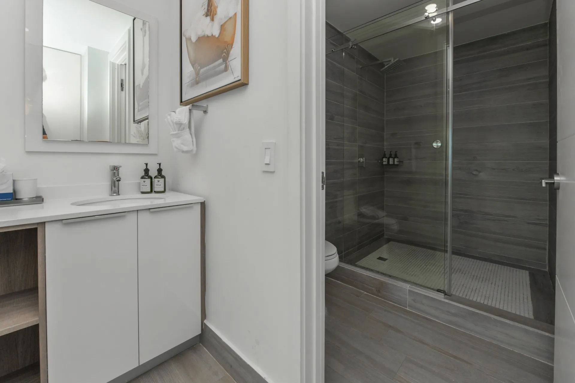 Blue Residences 3-Bedroom Penthouse, photo 15 of 51