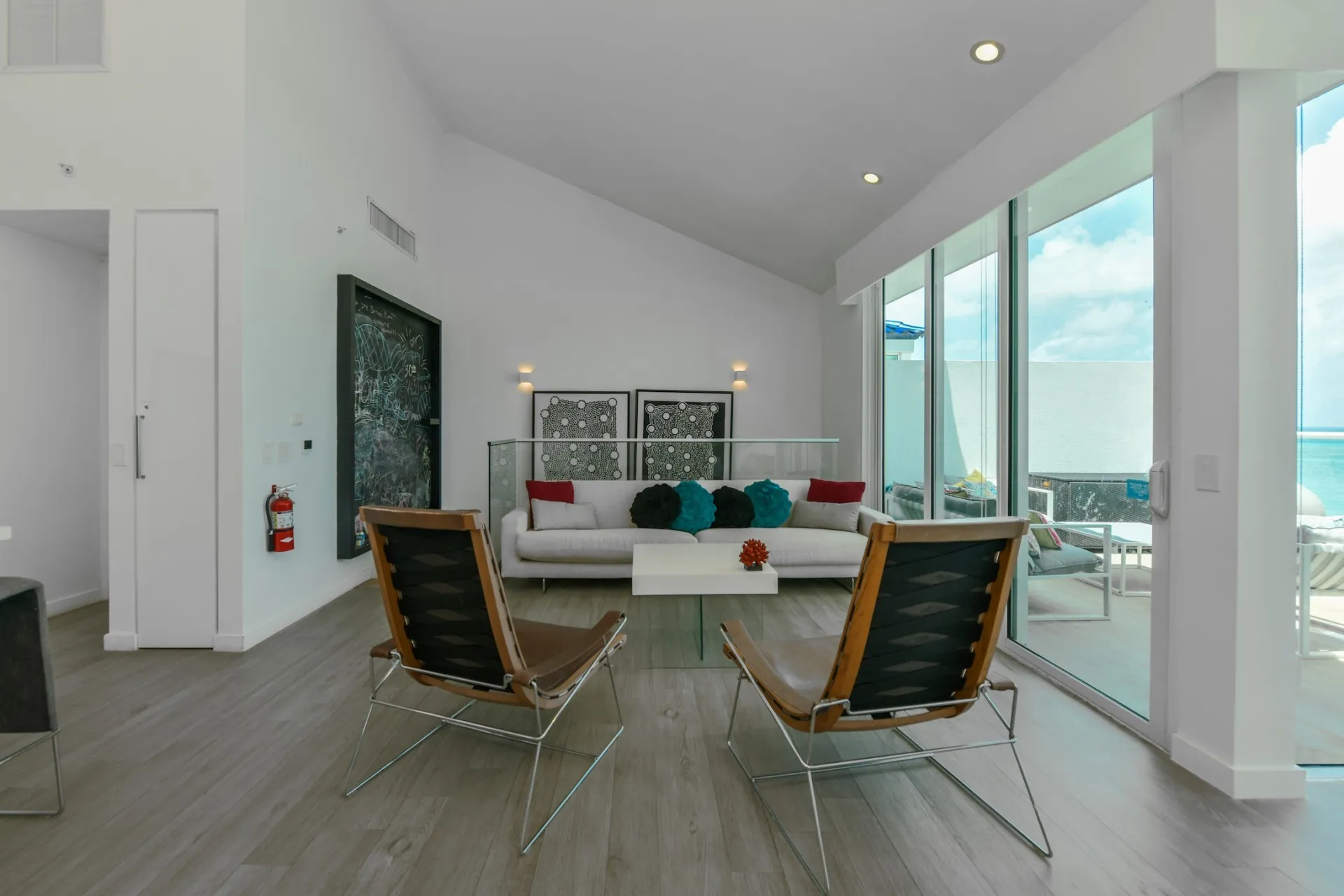 Blue Residences 3-Bedroom Penthouse, photo 37 of 51