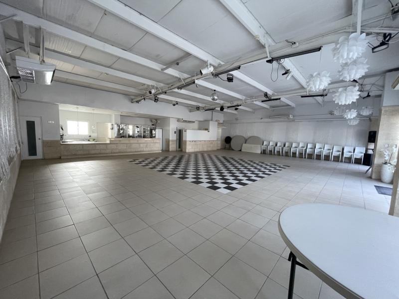 Commercial for Rent in Oranjestad, Aruba - De La Sallestraat 26, photo 1 of 16