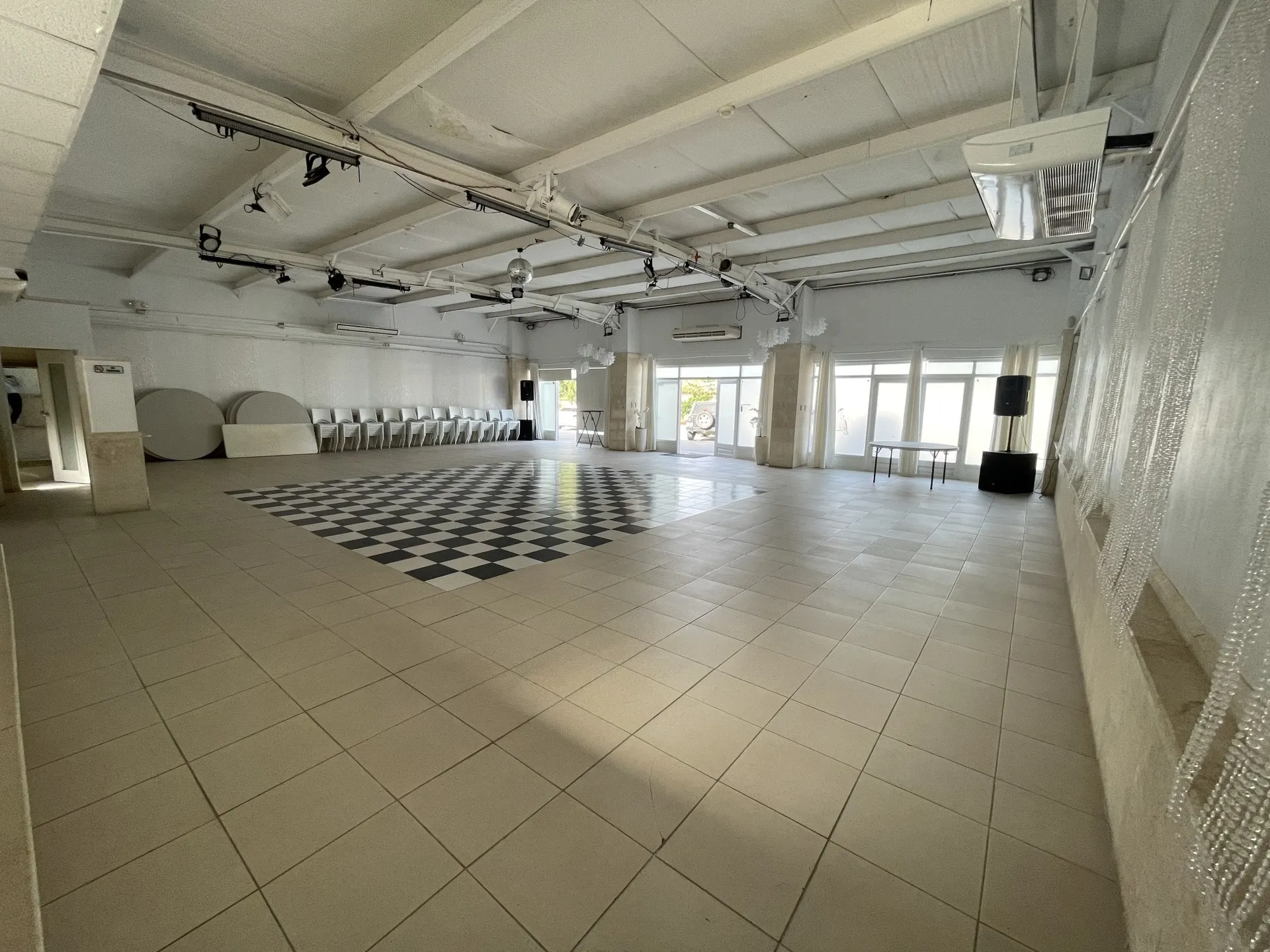 Commercial for Rent in Oranjestad, Aruba - De La Sallestraat 26, photo 3 of 16