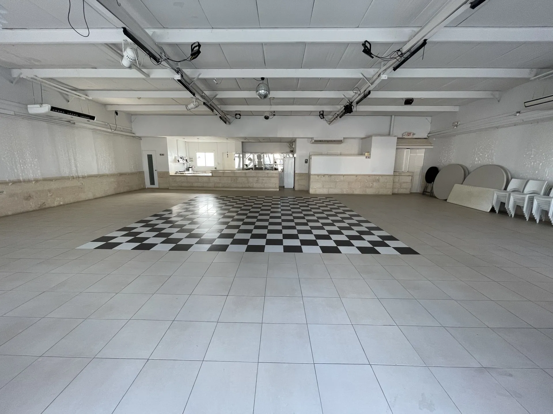 Commercial for Rent in Oranjestad, Aruba - De La Sallestraat 26, photo 4 of 16