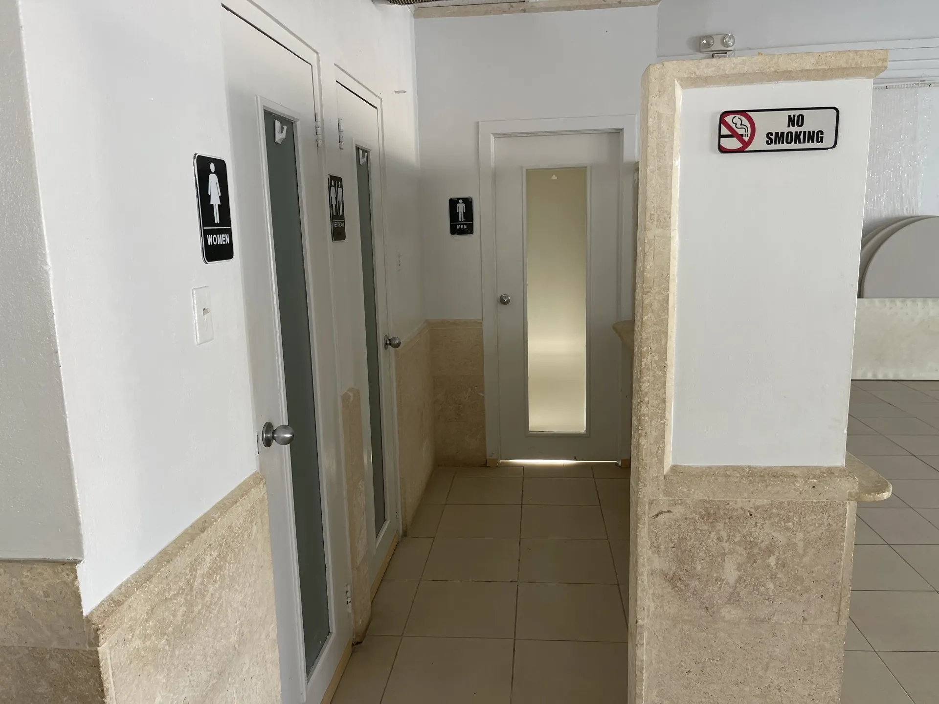 Commercial for Rent in Oranjestad, Aruba - De La Sallestraat 26, photo 5 of 16